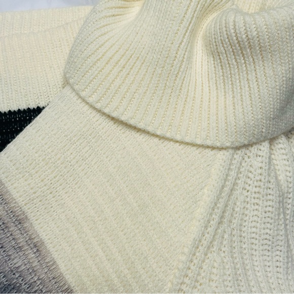 Roxy Ombre Color Block Turtleneck Knit Sweater | M - Picture 6 of 8